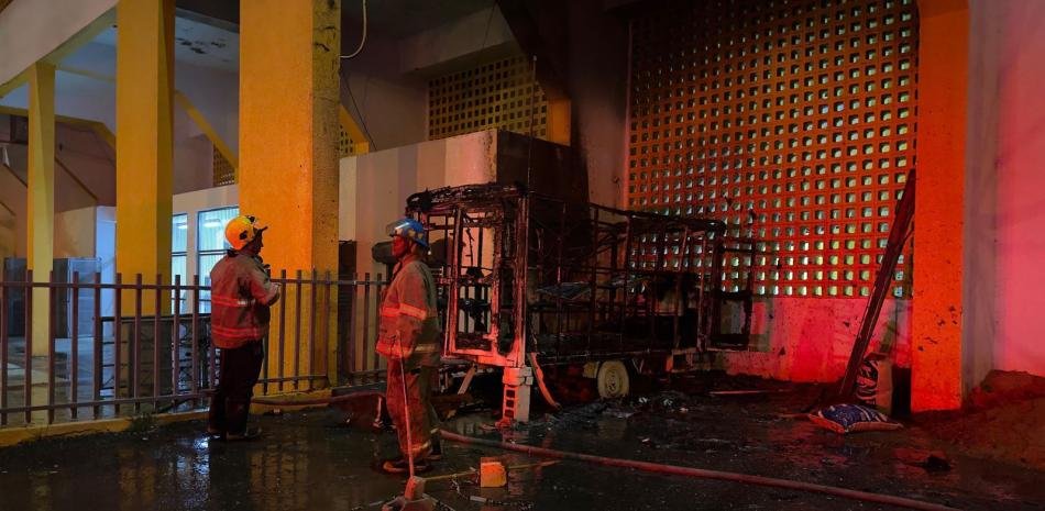 Estadio Cibao sufre incendio; sin daños en el interior