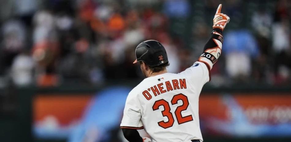 Tres carreras de líder de O'Hearn Victoria de Orioles 4-3 sobre Yankees