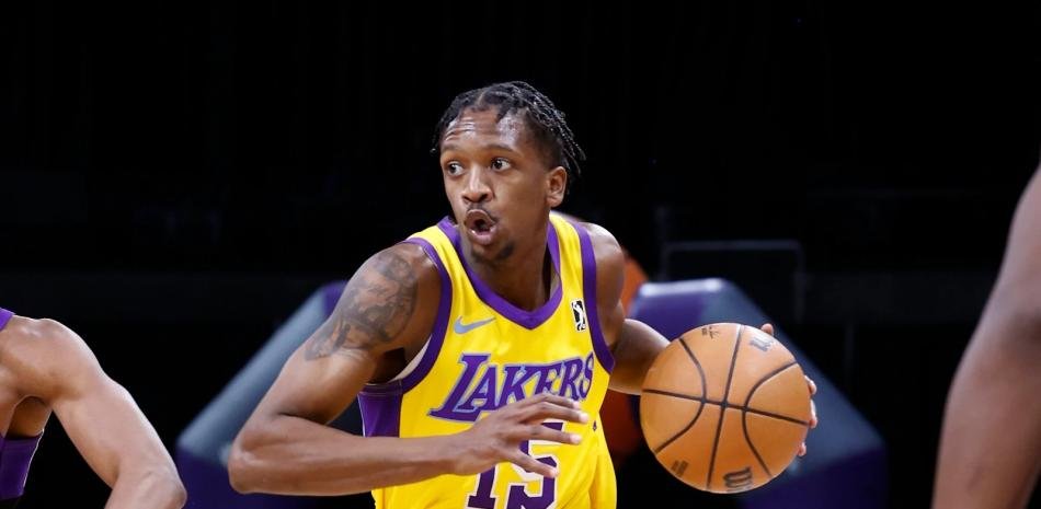 Los medidores firman el arroz Sir'jabari, el talento de la NBA