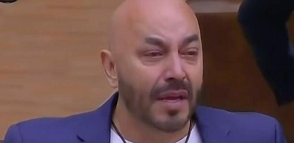 Lupillo Rivera hojas "Star-Up" para condición médica
