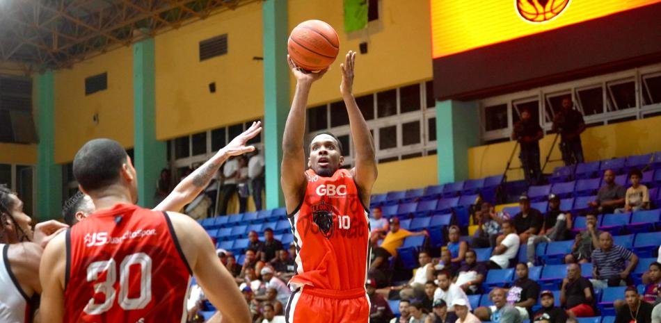 Burrel, Suero y Eloy llevan a los leones a lograr triunfo