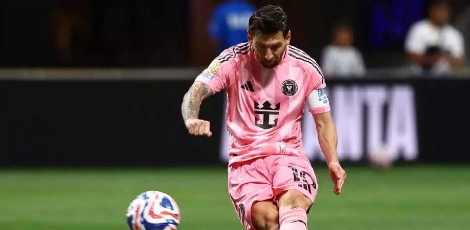 Lionel Messi decide con un tiro libre la victoria del Inter 2-1 sobre FC Porto