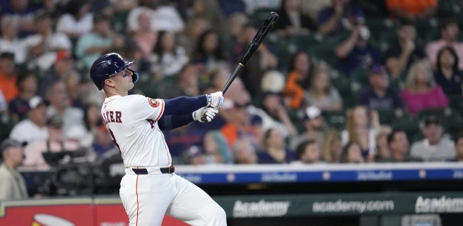 Christian Walker pega dos jonrones y las estrellas derrotan a los Rockies
