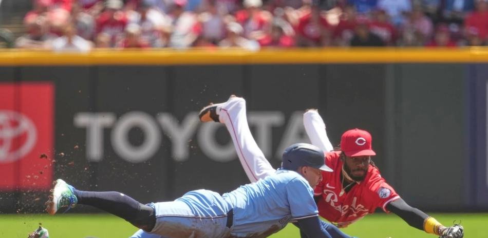 Noelvi Mars decide con un sencillo en el noveno triunfo de Cincinnati sobre Toronto